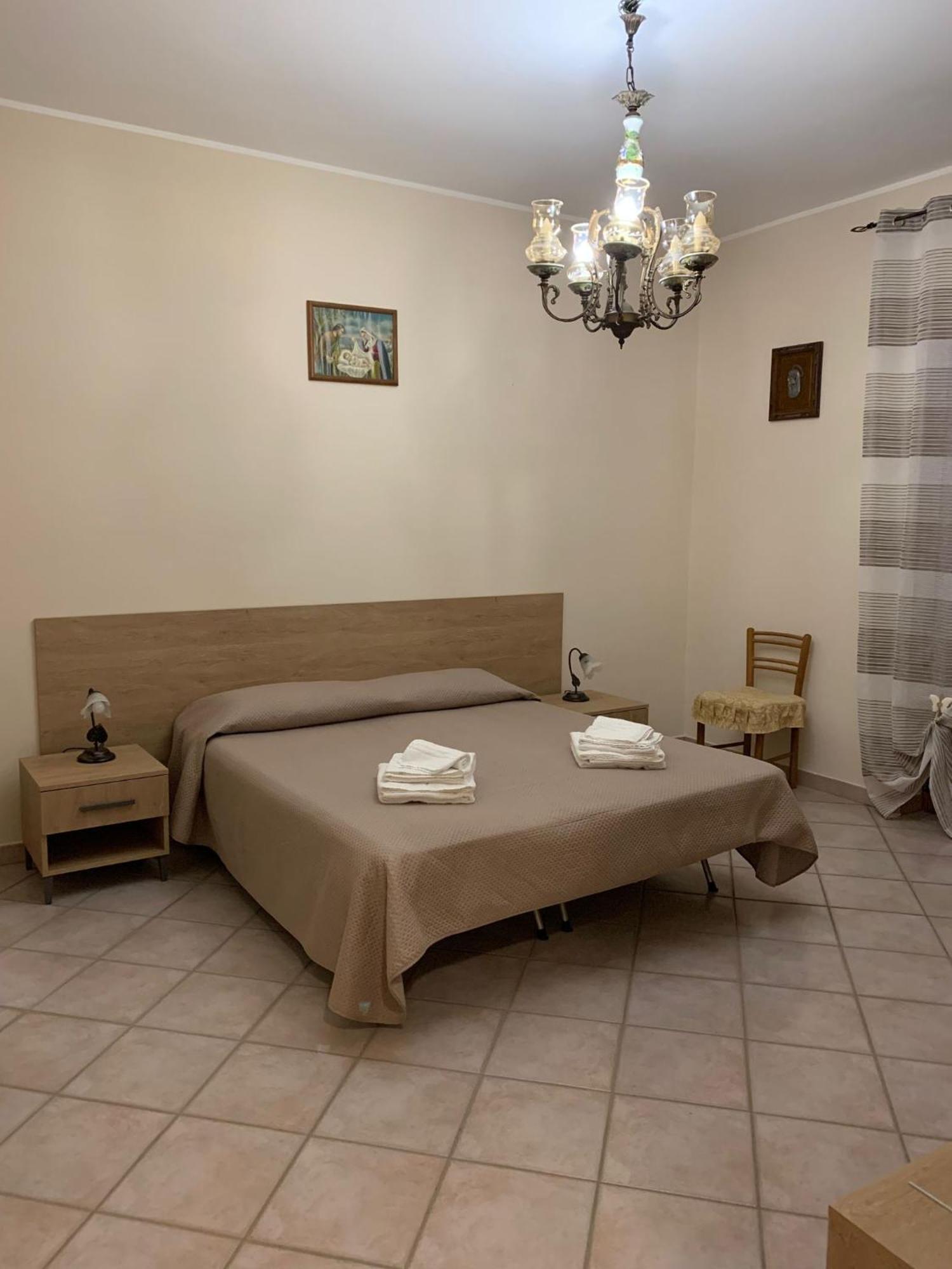 Casa Vacanze Villa Mariano Gangi Luaran gambar